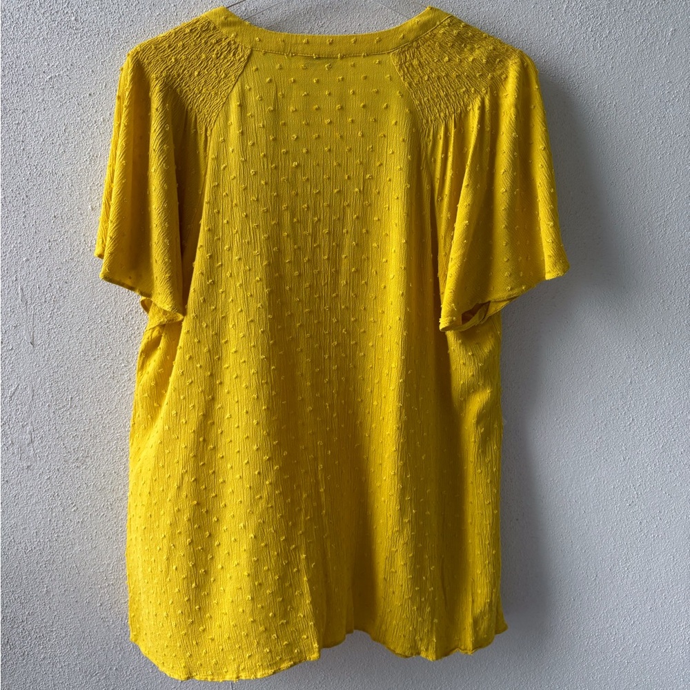 Rose + Olive 1X Yellow Short Sleeve Button Up V Neck Blouse Office Casual Career - Picture 3 of 11